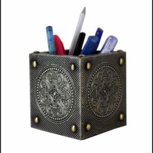 Handcrafted wooden pen stand